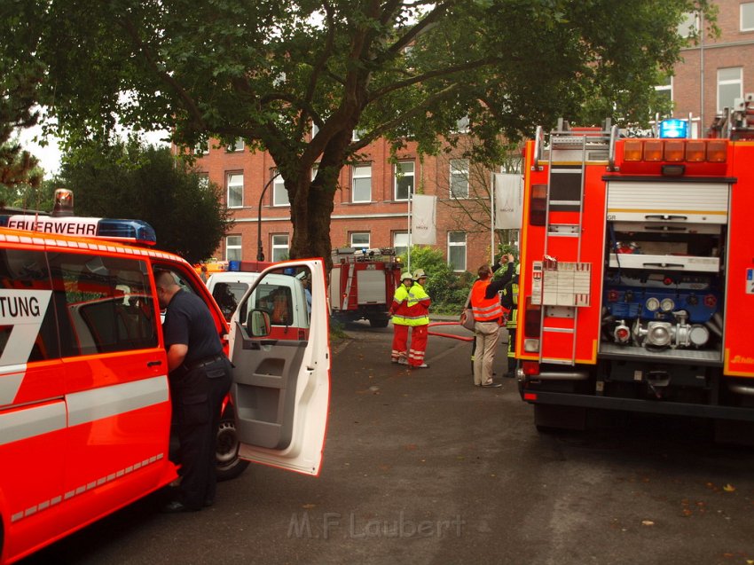 Feuer Koeln Kalk Kantstr P211.JPG